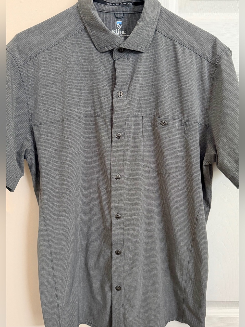 Kuhl Men's Short Sleeve Button-Down Shirt in Gray Size L